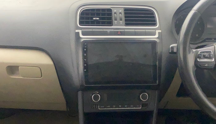 2014 Volkswagen Polo HIGHLINE1.2L, Petrol, Manual, 1,18,268 km, Air Conditioner