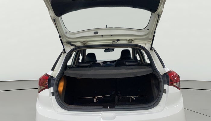 2017 Hyundai Elite i20 ASTA 1.2 (O), Petrol, Manual, 51,270 km, Boot Open Zoomed View