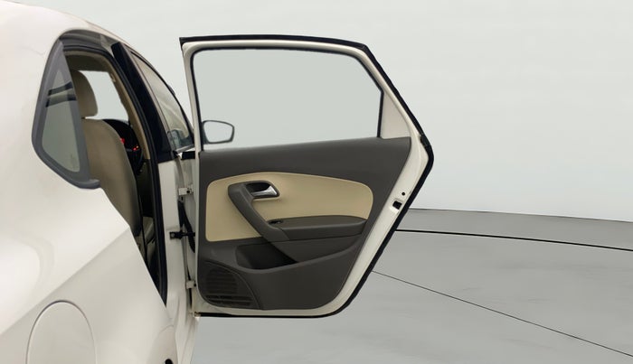 2013 Volkswagen Vento HIGHLINE 1.6 MPI, Petrol, Manual, 1,14,206 km, RHS Rear Door