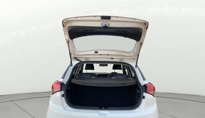 2017 Hyundai Elite i20 SPORTZ 1.2, Petrol, Manual, 76,964 km, Boot Door Open