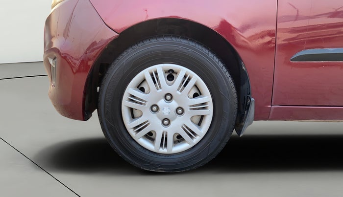 2014 Hyundai i10 MAGNA 1.1, Petrol, Manual, 1,03,618 km, Left Front Wheel