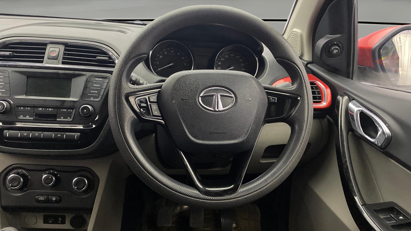 2018 Tata Tiago XZ PETROL, Petrol, Manual, 33,851 km, Steering Wheel Close Up