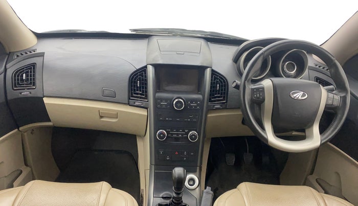 2016 Mahindra XUV500 W8, Diesel, Manual, 1,02,915 km, Dashboard