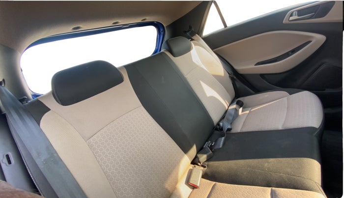 2014 Hyundai Elite i20 SPORTZ 1.2 (O), Petrol, Manual, 32,073 km, Right Side Rear Door Cabin