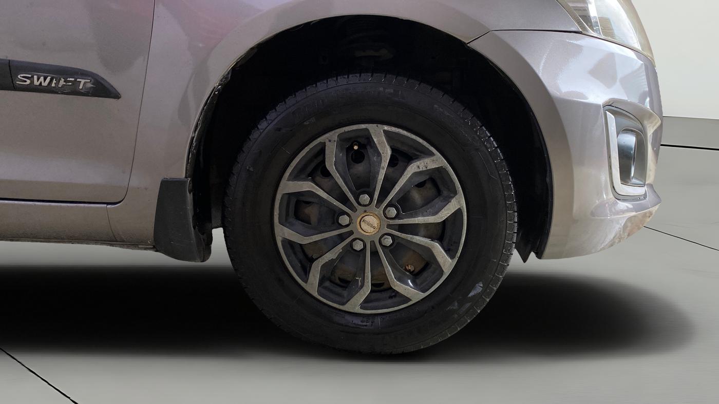 2017 Maruti Swift VXI, Petrol, Manual, 57,688 km, Right Front Wheel