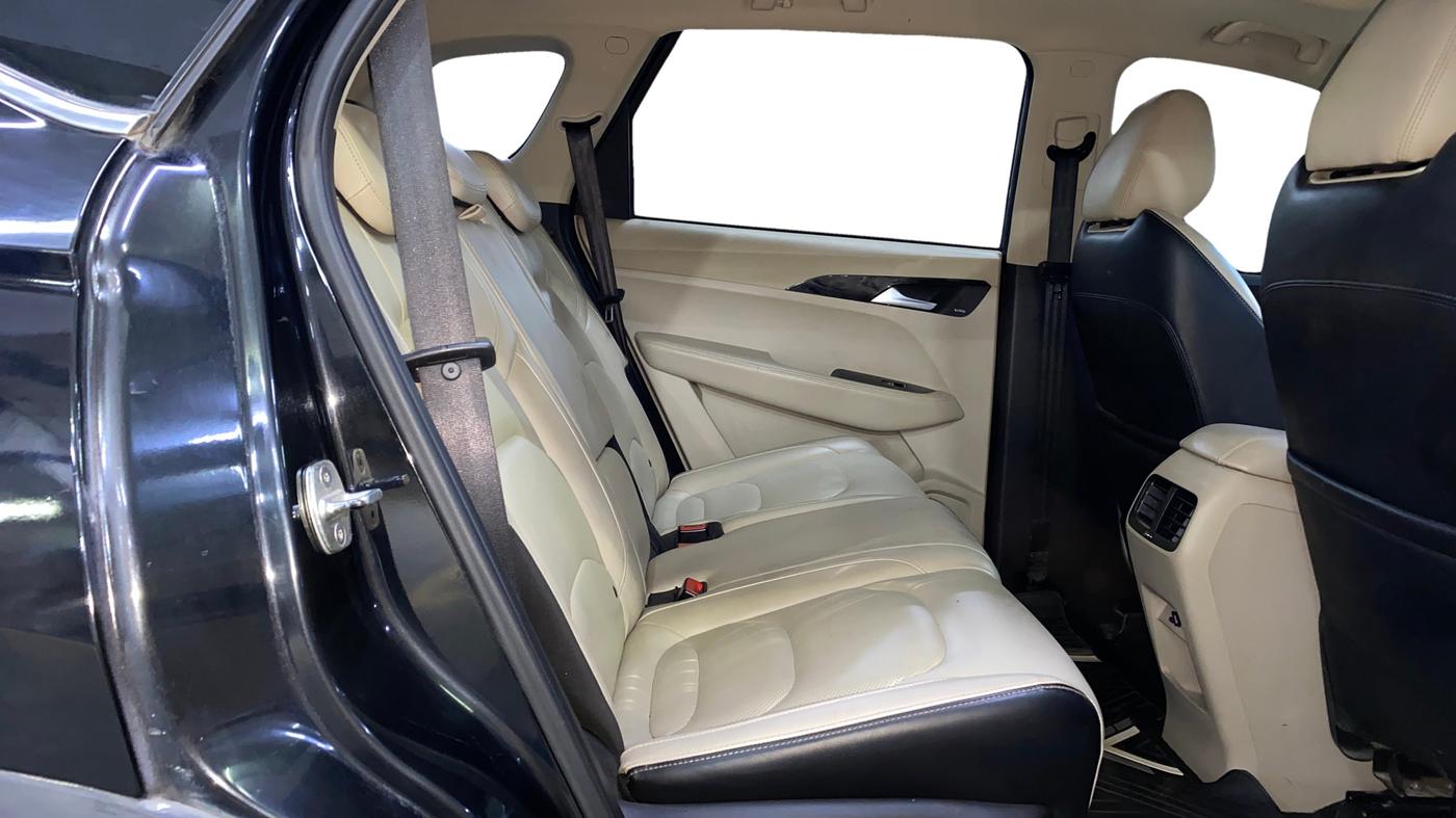 2021 MG HECTOR SHARP 1.5 PETROL CVT, Petrol, Automatic, 61,025 km, Right Side Rear Door Cabin