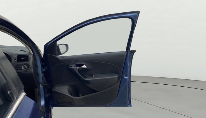 2017 Volkswagen Polo COMFORTLINE 1.5L, Diesel, Manual, 87,192 km, RHS Front Door