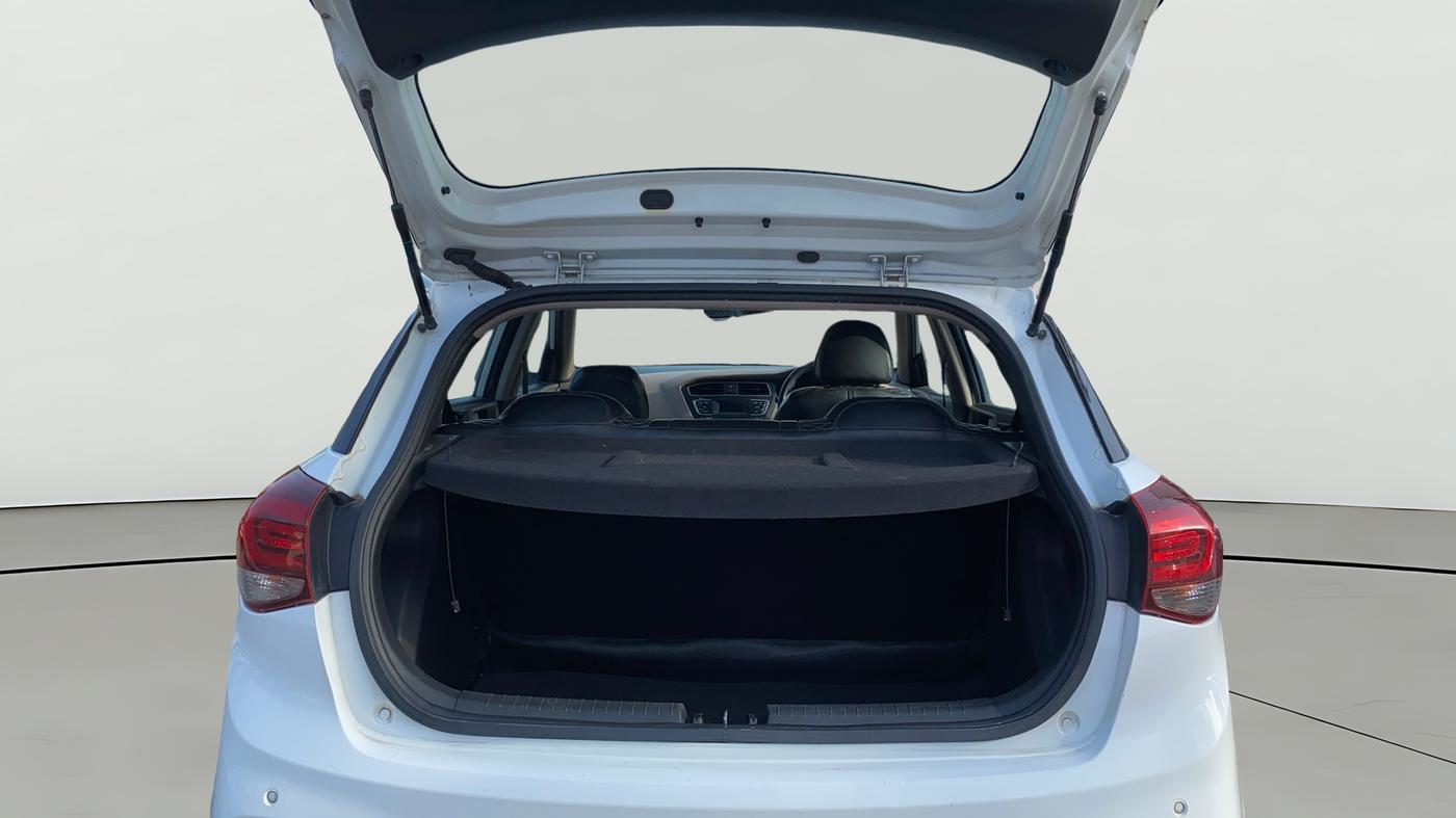 2019 Hyundai Elite i20 MAGNA PLUS 1.2, Petrol, Manual, 38,172 km, Boot Open Zoomed View