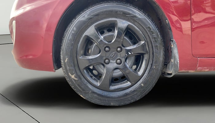 2015 Hyundai Verna FLUIDIC 1.6 CRDI EX, Diesel, Manual, 1,08,808 km, Left Front Wheel