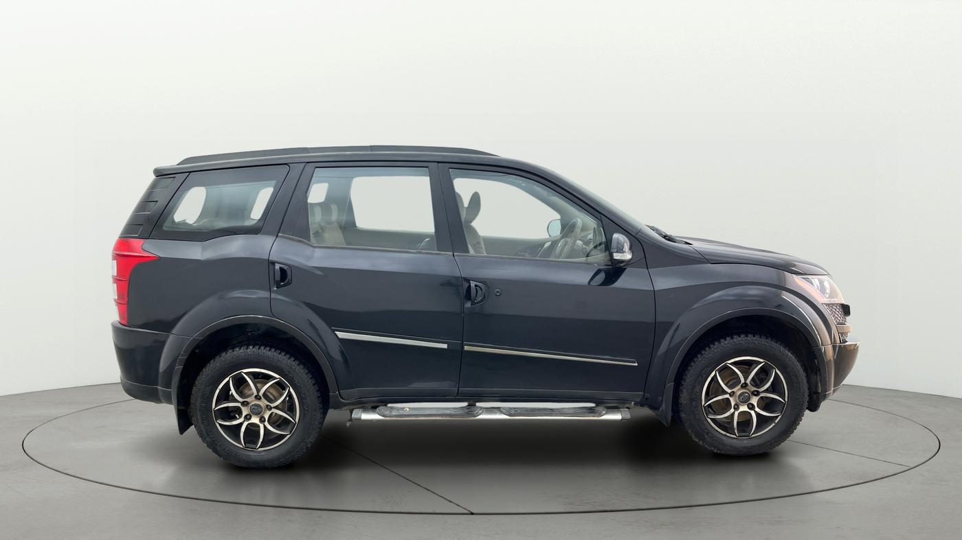 2013 Mahindra XUV500 W6, Diesel, Manual, 77,330 km, Right Side View