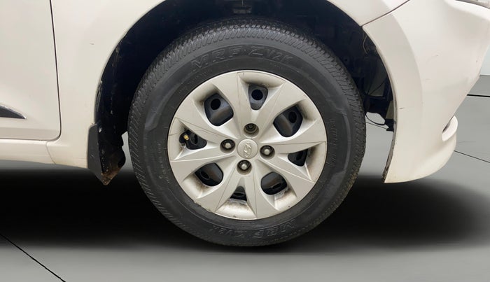 2014 Hyundai Elite i20 SPORTZ 1.4 CRDI, Diesel, Manual, 77,398 km, Right Front Wheel