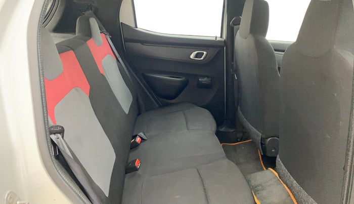 2018 Renault Kwid RXT 1.0 AMT, Petrol, Automatic, 28,606 km, Right Side Rear Door Cabin
