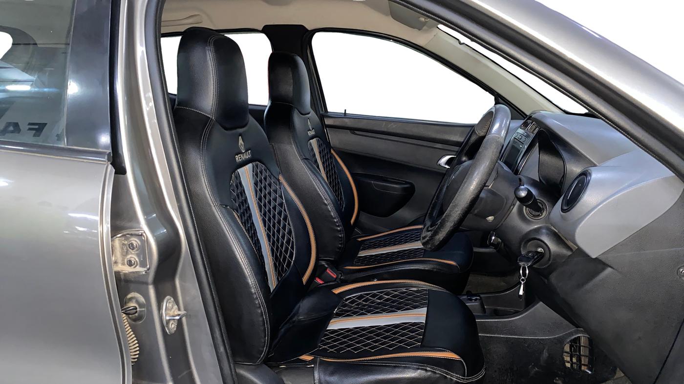 2019 Renault Kwid RXT 1.0 AMT (O), Petrol, Automatic, 50,648 km, Right Side Front Door Cabin
