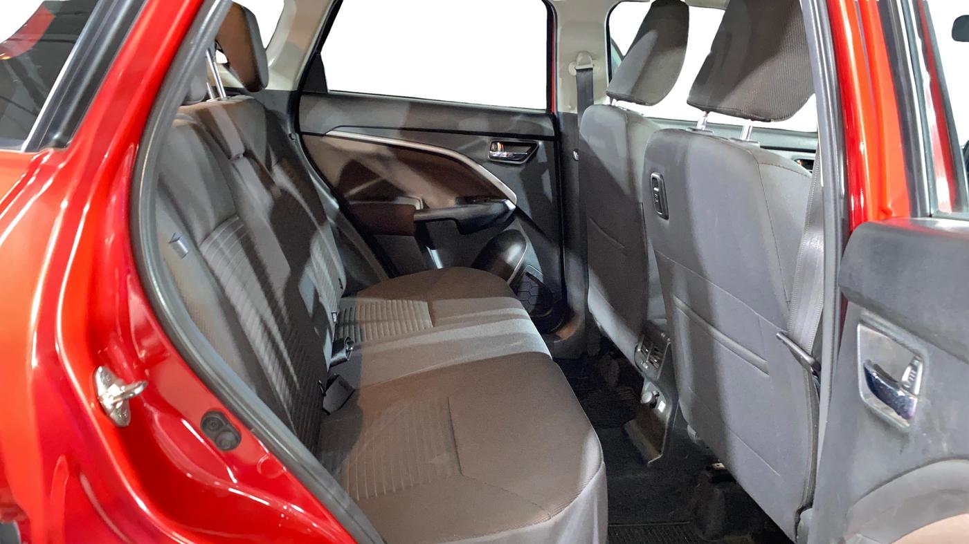 2023 Maruti BREZZA ZXI SMART HYBRID DUAL TONE, Petrol, Manual, 23,908 km, Right Side Rear Door Cabin