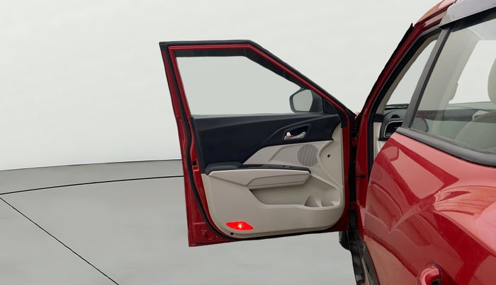 2021 Mahindra XUV300 W8 (O) 1.2 PETROL, Petrol, Manual, 1,10,613 km, LHS Front Door