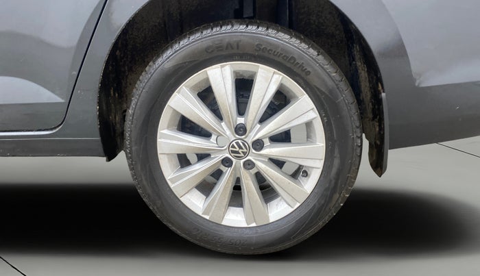 2025 Volkswagen VIRTUS Highline Plus 1.0 TSI AT, Petrol, Automatic, 1,376 km, Left Rear Wheel