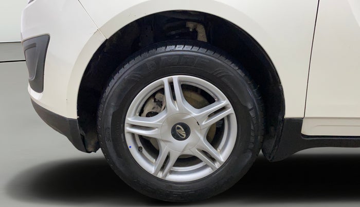 2022 Mahindra MARAZZO M4+ 7 STR, Diesel, Manual, 10,556 km, Left Front Wheel
