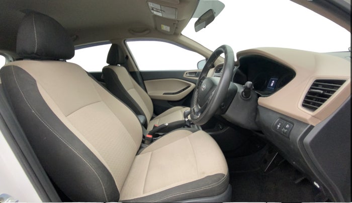 2016 Hyundai Elite i20 ASTA 1.2 (O), Petrol, Manual, 57,144 km, Right Side Front Door Cabin