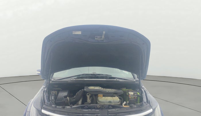 2017 Tata Hexa XT 4X4 7 STR, Diesel, Manual, 60,173 km, Open Bonet