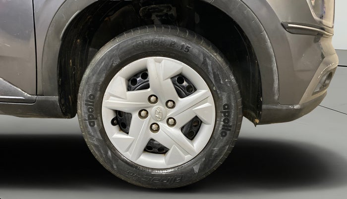 2021 Hyundai VENUE S+ 1.2, Petrol, Manual, 53,388 km, Right Front Wheel