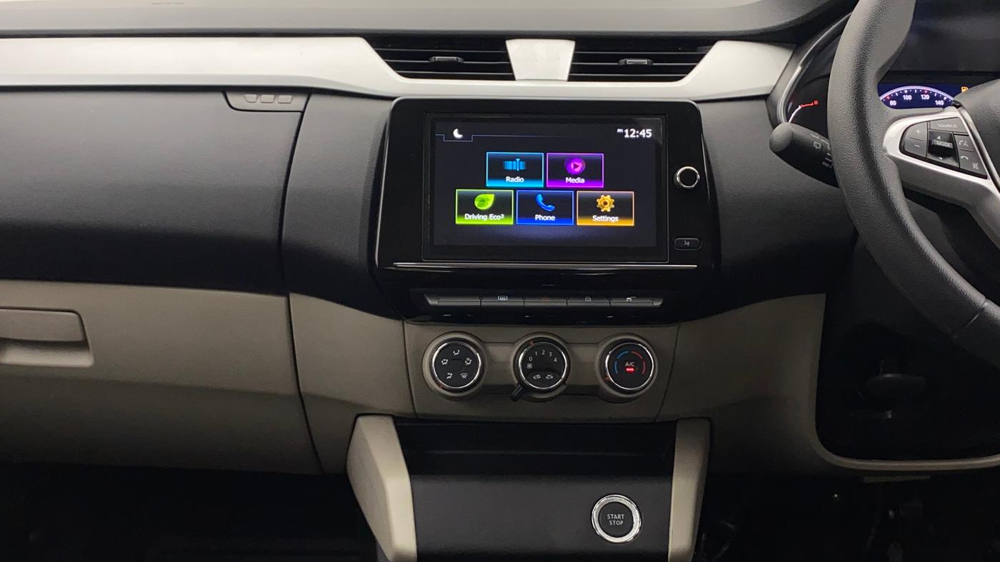 2024 Renault TRIBER RXZ AMT, Petrol, Automatic, 3,817 km, Air Conditioner