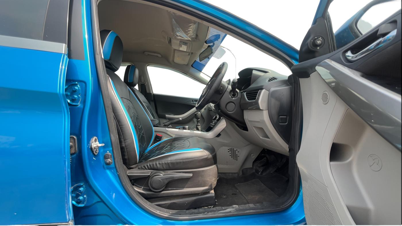 2019 Tata NEXON XZ PLUS PETROL DUAL TONE, Petrol, Manual, 57,328 km, Right Side Front Door Cabin