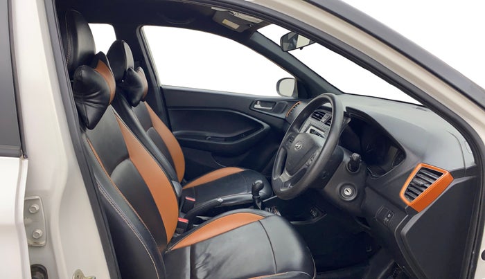 2017 Hyundai Elite i20 ASTA 1.2 DUAL TONE, Petrol, Manual, 50,403 km, Right Side Front Door Cabin