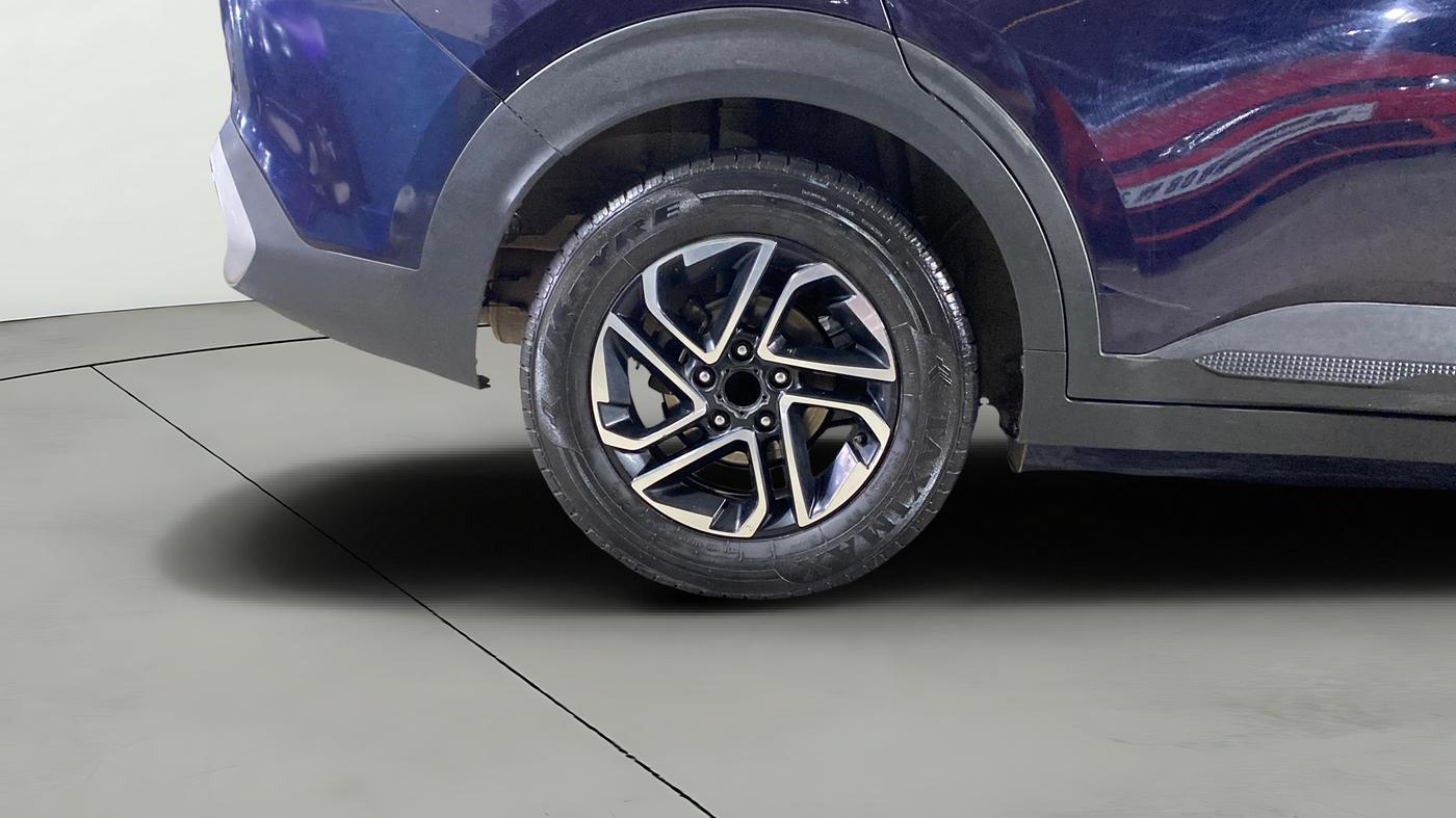 2023 KIA CARENS PRESTIGE PLUS 1.5 IMT DIESEL 7 STR, Diesel, Manual, 66,586 km, Right Rear Wheel