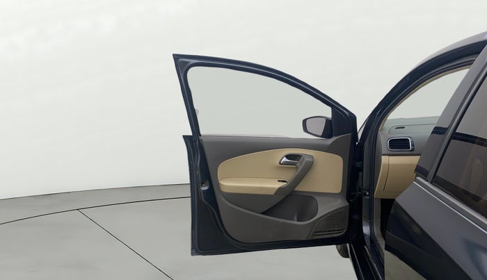 2016 Volkswagen Vento HIGHLINE 1.5 AT, Diesel, Automatic, 1,39,735 km, LHS Front Door