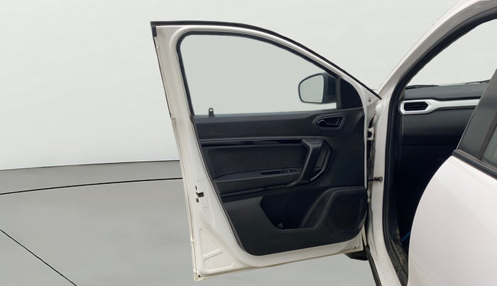 2021 Renault Kiger RXL AMT, Petrol, Automatic, 36,785 km, LHS Front Door