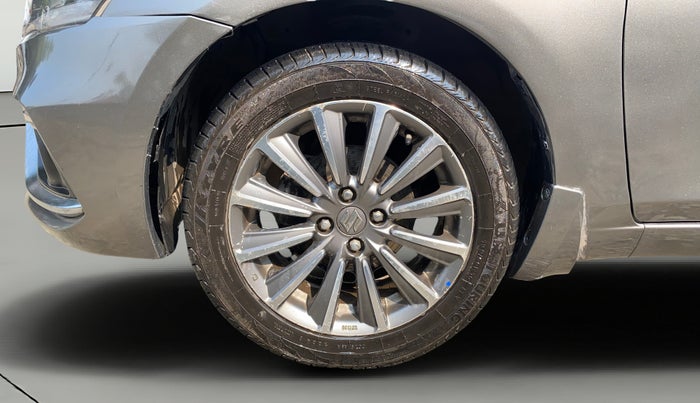 2019 Maruti Ciaz ALPHA 1.5 SHVS PETROL, Petrol, Manual, 96,651 km, Left Front Wheel