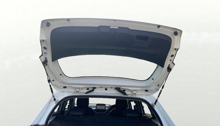 2022 Tata ALTROZ XZ PLUS PETROL, Petrol, Manual, 48,172 km, Boot Door Open