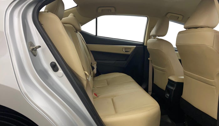 2019 Toyota Corolla Altis VL CVT PETROL, Petrol, Automatic, 27,944 km, Right Side Rear Door Cabin