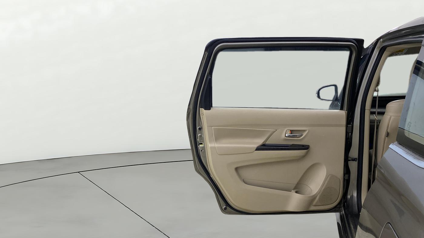 2022 Maruti Ertiga ZXI AT SHVS, Petrol, Automatic, 1,18,292 km, LHS Rear Door