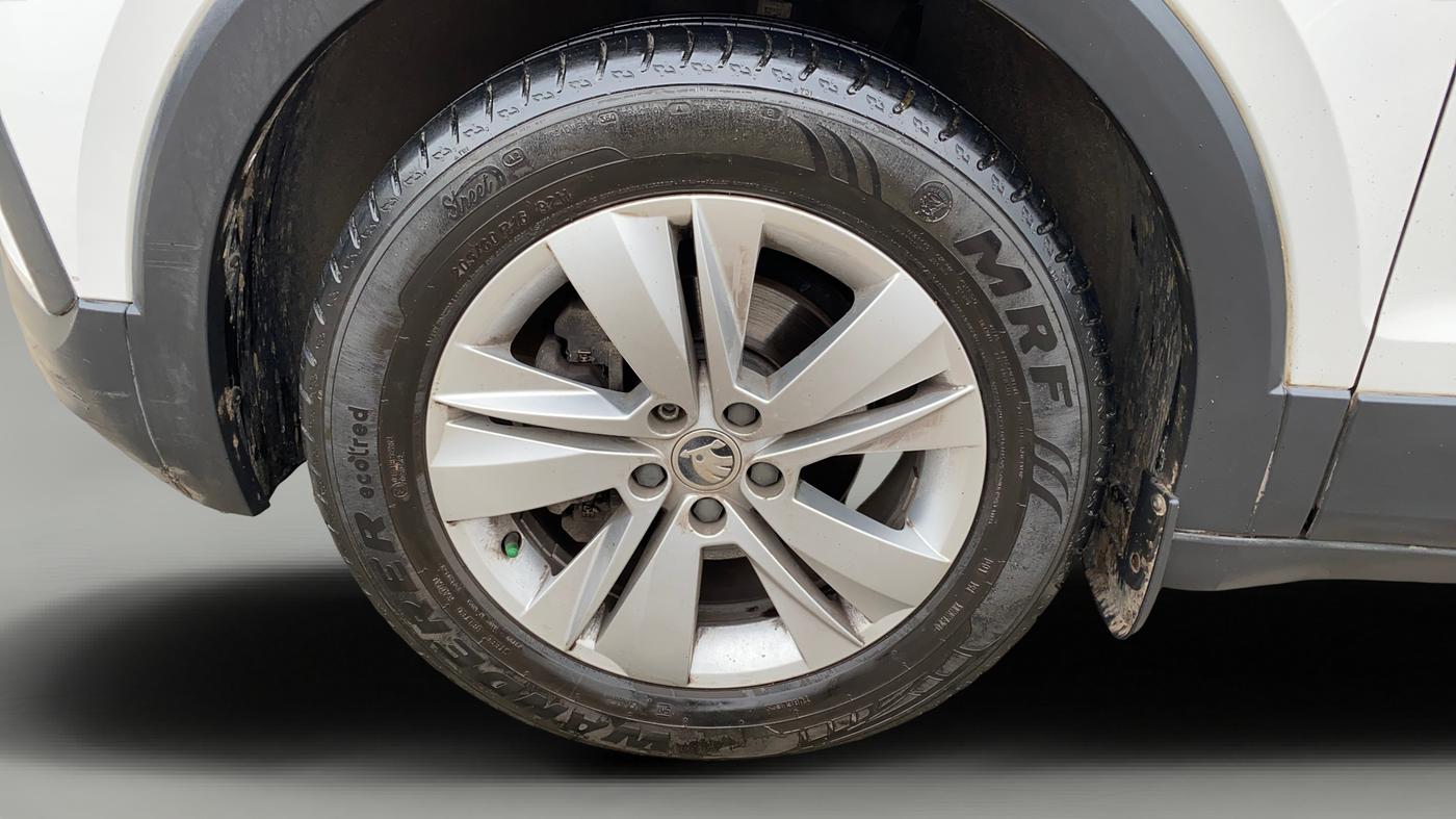 2023 Skoda KUSHAQ AMBITION 1.0L TSI AT, Petrol, Automatic, 25,209 km, Left Front Wheel