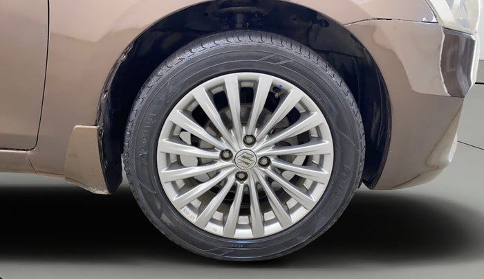 2016 Maruti Ciaz ZXI+, Petrol, Manual, 1,00,415 km, Right Front Wheel