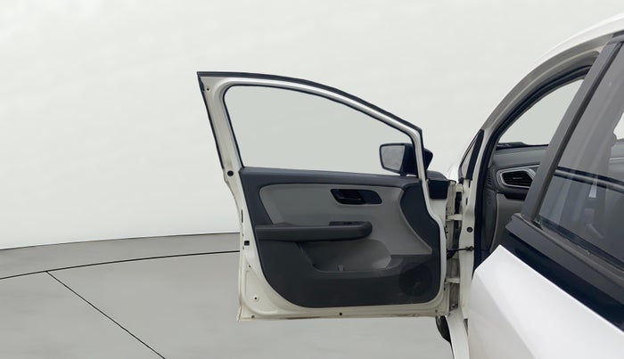 2020 Tata ALTROZ XT PETROL, Petrol, Manual, 68,720 km, LHS Front Door