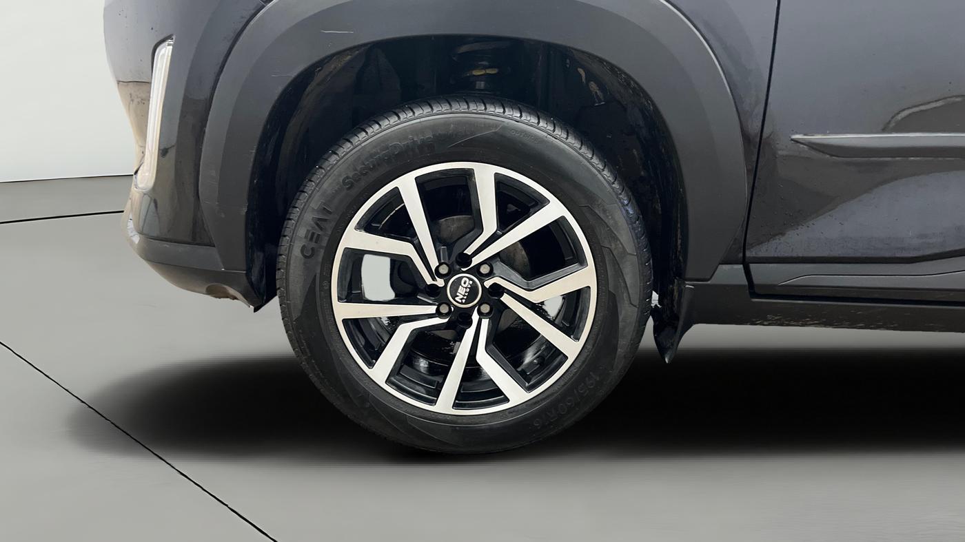 2024 Nissan MAGNITE XL, Petrol, Manual, 25,035 km, Left Front Wheel