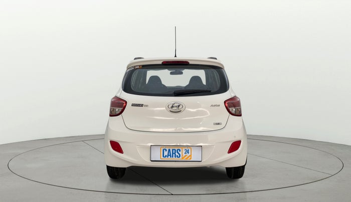 2016 Hyundai Grand i10 ASTA (O) 1.2 KAPPA VTVT, Petrol, Manual, 1,34,357 km, Back/Rear