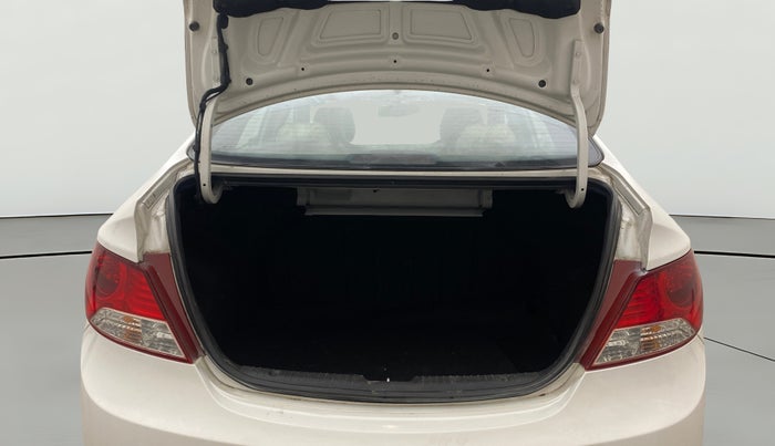 2014 Hyundai Verna FLUIDIC 1.6 VTVT SX, Petrol, Manual, 46,057 km, Boot Open Zoomed View