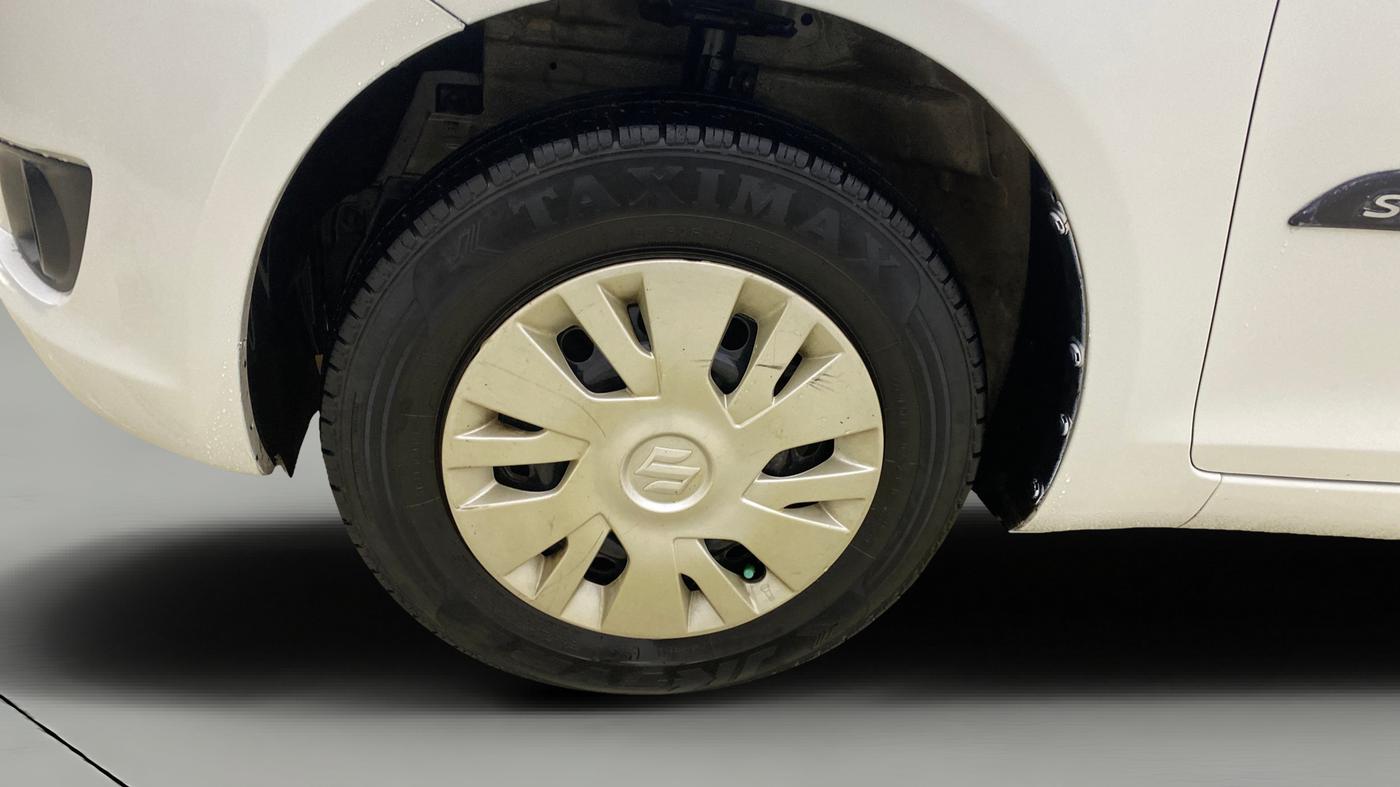 2013 Maruti Swift VXI, Petrol, Manual, 82,819 km, Left Front Wheel