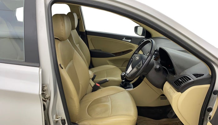 2015 Hyundai Verna FLUIDIC 4S 1.6 VTVT SX, Petrol, Manual, 29,260 km, Right Side Front Door Cabin