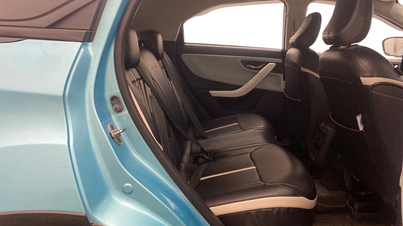 2023 Tata NEXON CREATIVE+ SUNROOF AMT DUAL TONE 1.2 PETROL, Petrol, Automatic, 69,330 km, Right Side Rear Door Cabin
