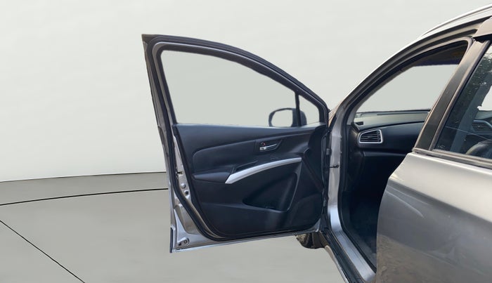 2015 Maruti S Cross ALPHA 1.3, Diesel, Manual, 74,524 km, LHS Front Door