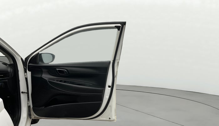 2020 Hyundai NEW I20 MAGNA 1.2 MT, Petrol, Manual, 49,881 km, RHS Front Door