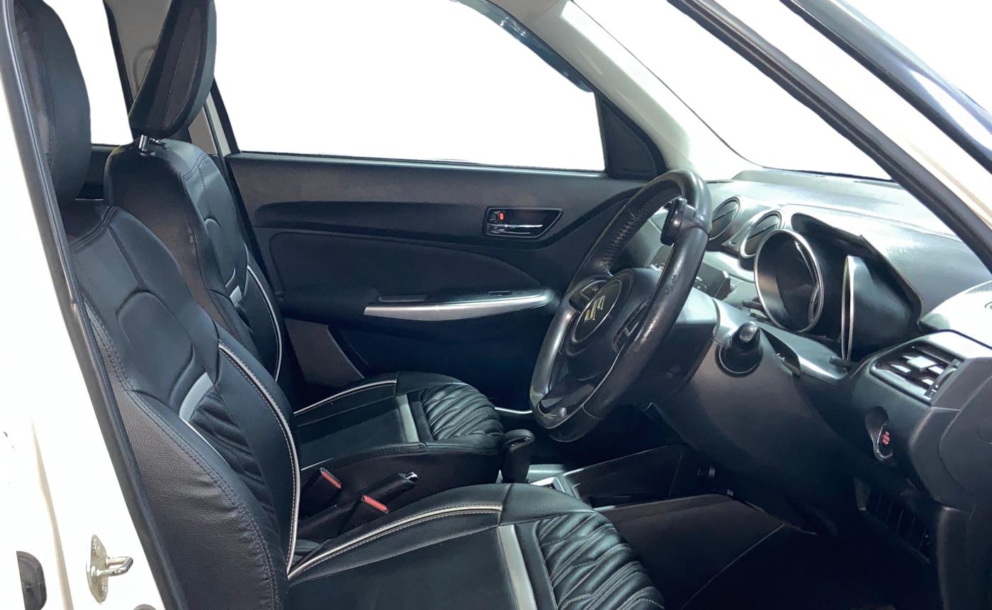 2020 Maruti Swift ZXI AMT, Petrol, Automatic, 33,817 km, Right Side Front Door Cabin