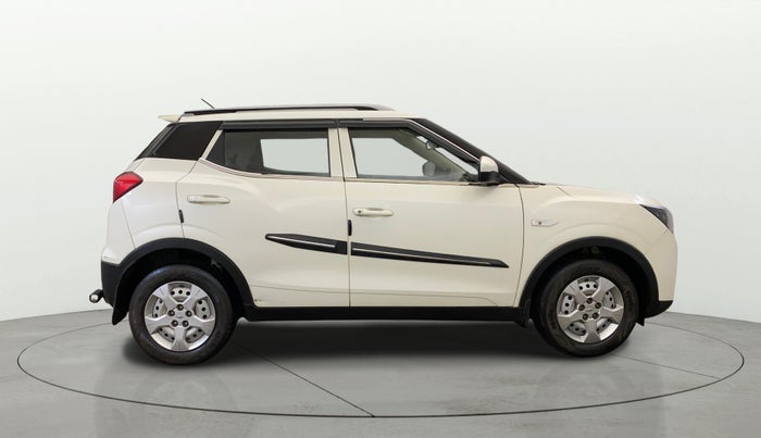 2022 Mahindra XUV300 W4 1.2 PETROL, Petrol, Manual, 56,241 km, Right Side View