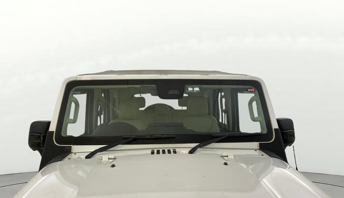 2025 Mahindra Thar Roxx  AX7 L Petrol AT 2WD, Petrol, Automatic, 29,898 km, Front Windshield