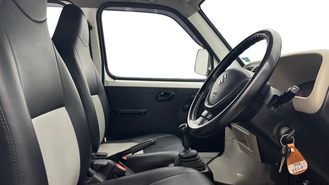 2020 Maruti Eeco 5 STR WITH A/C+HTR, Petrol, Manual, 44,792 km, Right Side Front Door Cabin