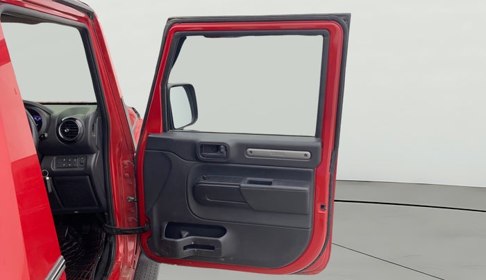 2021 Mahindra Thar LX PETROL HT 4WD AT, Petrol, Automatic, 55,472 km, RHS Rear Door